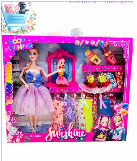 باربي مع ملابس حجم وسط